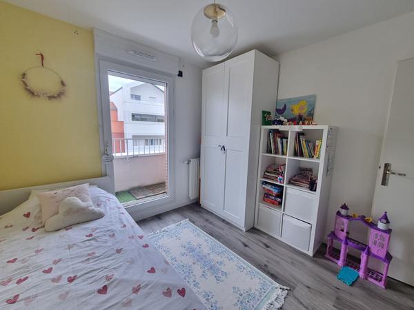 Appartement Neuilly Sur Marne 4 pièce(s)  77 m2