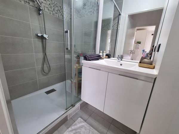 Appartement Neuilly Sur Marne 4 pièce(s)  77 m2