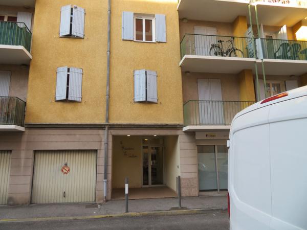 DIGNE-LES-BAINS (04) APPARTEMENT T2 de 51m² avec balcon, 4ème étage avec ascenseur