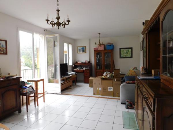 DIGNE-LES-BAINS (04) APPARTEMENT T2 de 51m² avec balcon, 4ème étage avec ascenseur