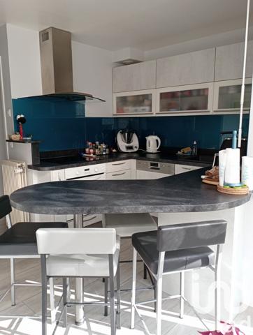 Maison traditionnelle 7 pièces de 190 m² à Evry-Courcouronnes (91000)