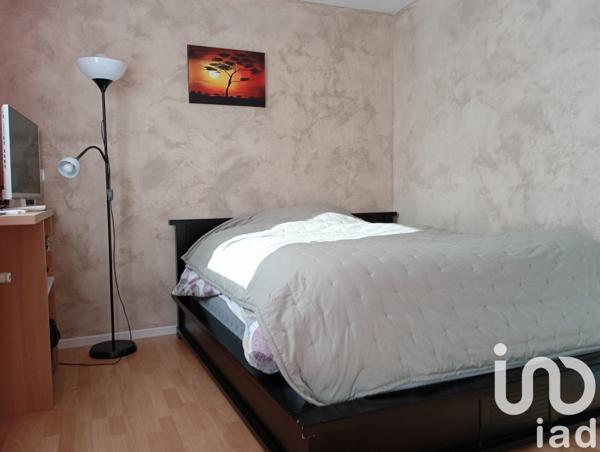 Maison traditionnelle 7 pièces de 190 m² à Evry-Courcouronnes (91000)