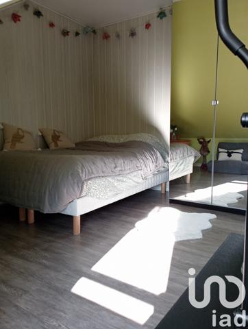 Maison traditionnelle 7 pièces de 190 m² à Evry-Courcouronnes (91000)