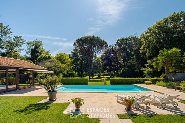 Propriété de caractère au bord de l’eau