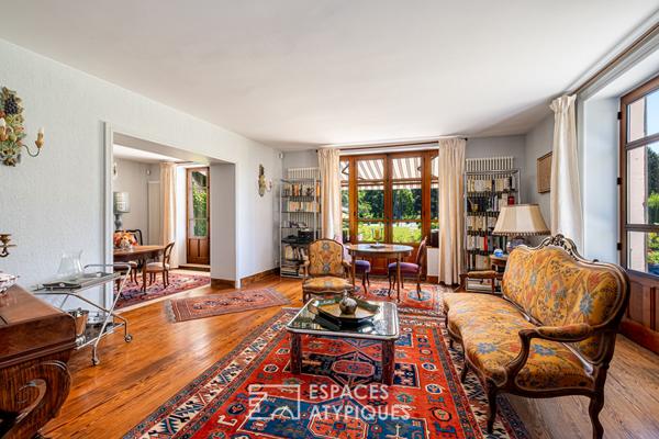 Propriété de caractère au bord de l’eau