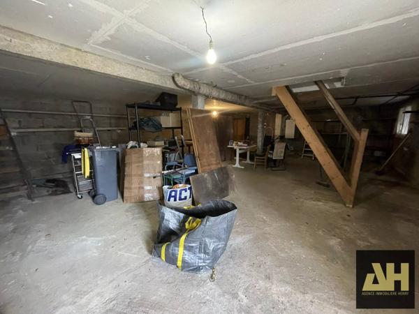 MAISON - GUILERS PROX. BOURG - BEAU POTENTIEL - 2 CHAMBRES - SOUS-SOL COMPLET - JARDIN CLOS