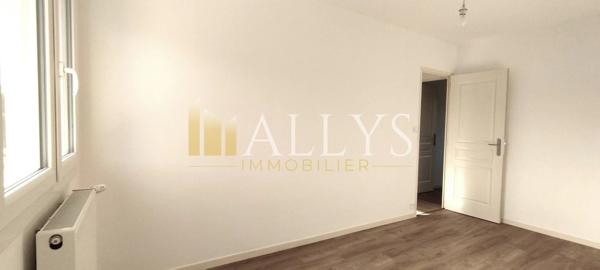 Plain-pied 75m² sur sous-sol en centre-ville