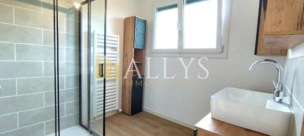 Plain-pied 75m² sur sous-sol en centre-ville