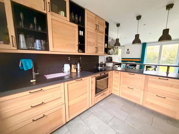 Maison à vendre 3 pièces, 70m², SENLIS (60), Maison individuelle plain pied – Sous-sol total – Jardin 600 m² – Centre-ville à pied