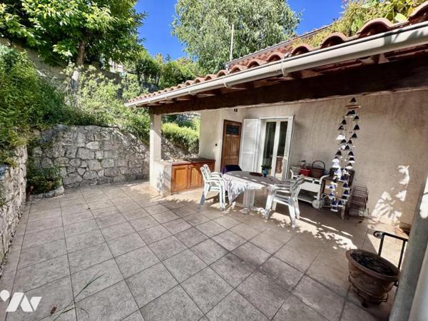 CHATEAUNEUF DE GRASSE - BELLE VILLA INDIVIDUELLE DE 144M²