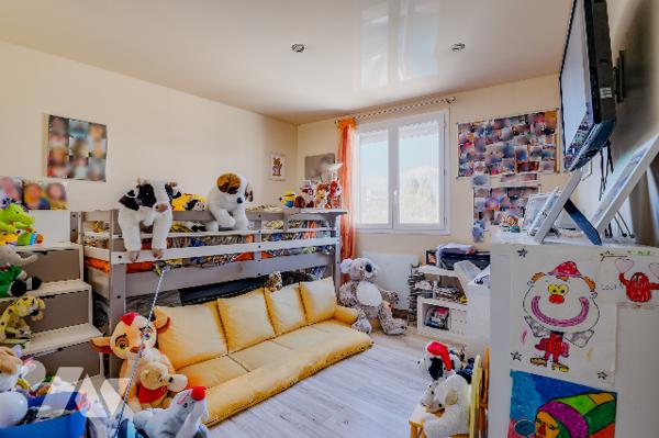 Maison 5 pièces – 168 m² – Piscine – Garage – Terrasse – Annexe – Villeurbanne