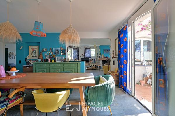 Maison singulière au bas du Mont Saint-Clair