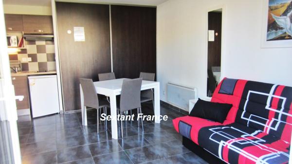 EXCLUSIVITE - VILLA T2 34 M².  MEUBLÉE (LMNP). JARDIN. PARKING.