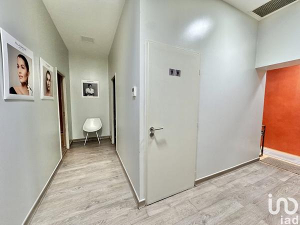 Boutique/Local commercial à vendre 221 m² Nîmes-Saint-Césaire