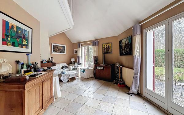 Maison à vendre    5 pièces • 129 m2 Voisins-le-Bretonneux