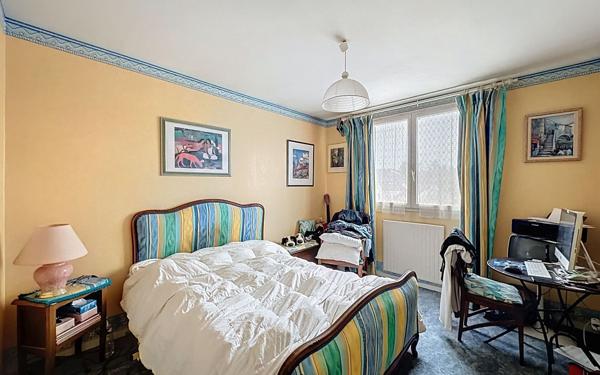 Maison à vendre    5 pièces • 129 m2 Voisins-le-Bretonneux