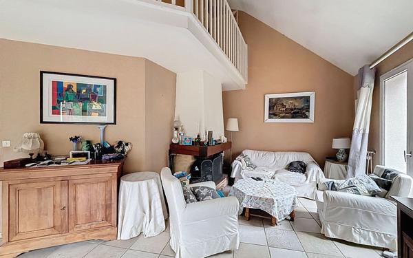 Maison à vendre    5 pièces • 129 m2 Voisins-le-Bretonneux