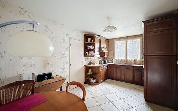 Maison à vendre    5 pièces • 129 m2 Voisins-le-Bretonneux