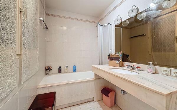 Maison à vendre    5 pièces • 129 m2 Voisins-le-Bretonneux