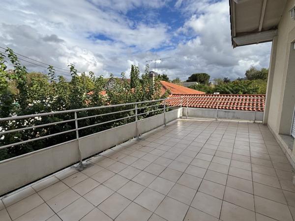 Maison à louer 1 203 € CC TOULOUSE 4 p 120 m² DPE D