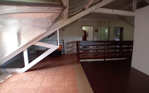 Maison à vendre    6 pièces •  Mana