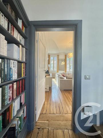Maison à vendre  12 pièces - 273 m 2   MOULINS  - 03
