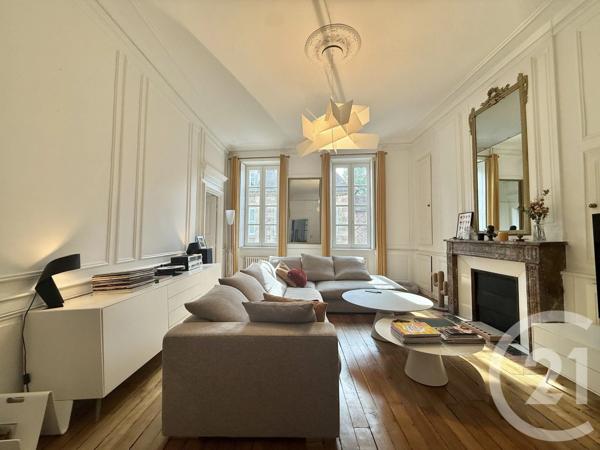 Maison à vendre  12 pièces - 273 m 2   MOULINS  - 03