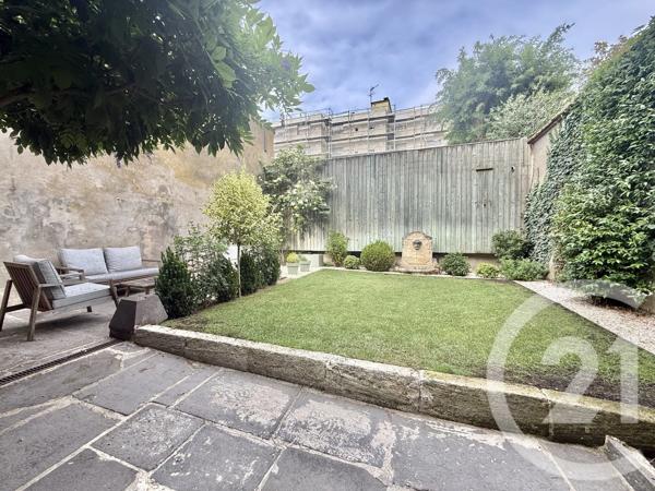 Maison à vendre  12 pièces - 273 m 2   MOULINS  - 03