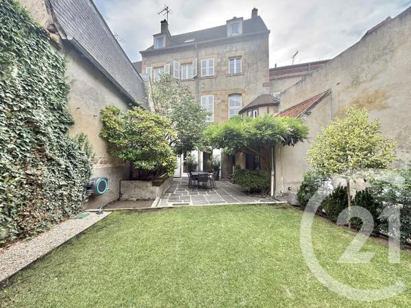 Maison à vendre  12 pièces - 273 m 2   MOULINS  - 03