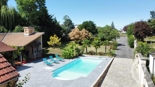 Maison à vendre  12 pièces - 273 m 2   MOULINS  - 03