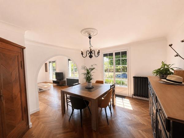 Saint-Avé – Quartier des Trois Rois – Maison familiale rénovée de 145 m² – 5 chambres – Terrain de 790 m²
