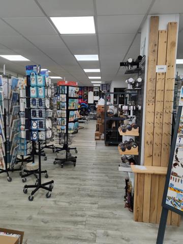 Commerce au coeur de penestin murs+fond