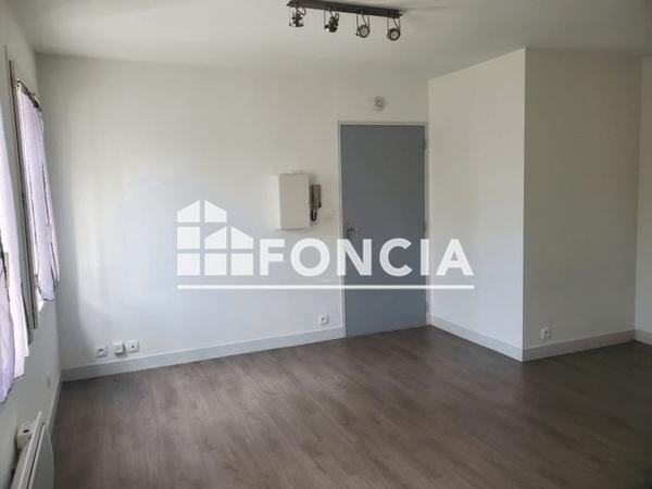Location Studio 27.21 m² - Etampes 91150