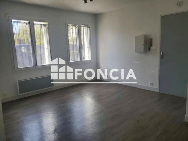 Location Studio 27.21 m² - Etampes 91150