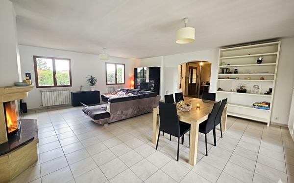 Maison à vendre    5 pièces • 157 m2 Léguevin