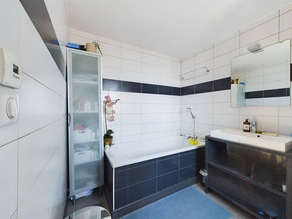 RUMILLY - Superbe villa - Au calme - Vue Dégagée - Aperçu sur le Mont Blanc.