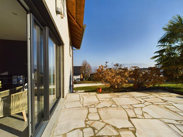 RUMILLY - Superbe villa - Au calme - Vue Dégagée - Aperçu sur le Mont Blanc.