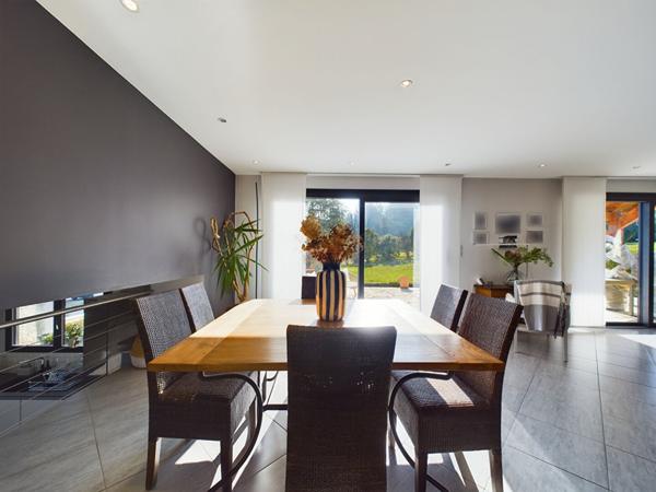 RUMILLY - Superbe villa - Au calme - Vue Dégagée - Aperçu sur le Mont Blanc.