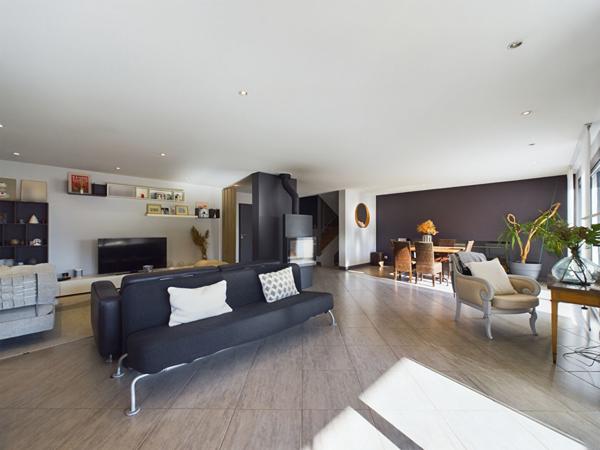 RUMILLY - Superbe villa - Au calme - Vue Dégagée - Aperçu sur le Mont Blanc.