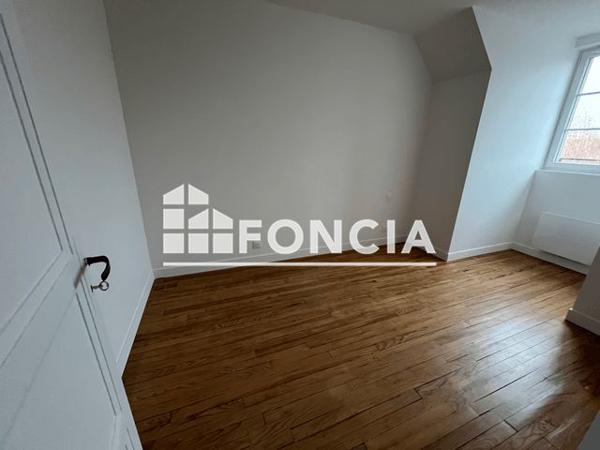 Location Appartement 2 pièces 50 m² - 51 RUE DE PARIS Flers 61100