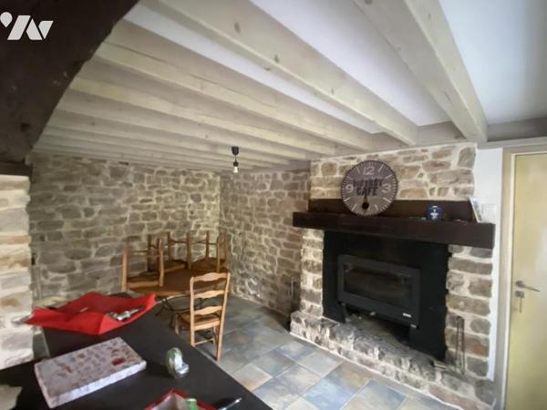 A VENDRE - MAISON D'HABITATION - JUVIGNE 