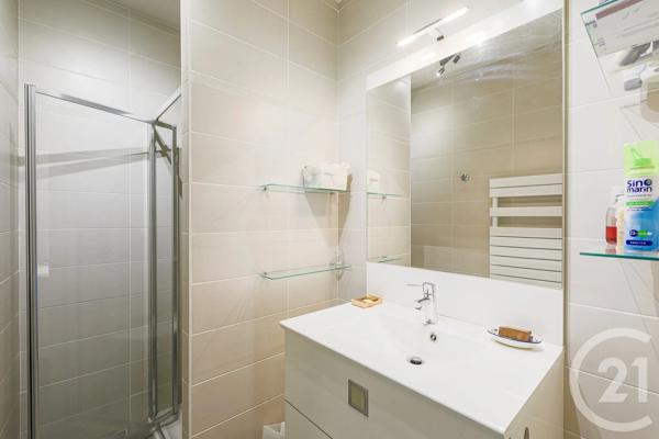 Appartement à vendre  5 pièces - 103,75 m 2   GRENOBLE  - 38