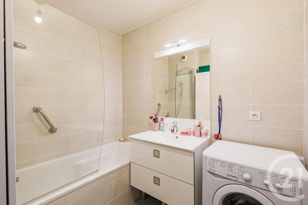 Appartement à vendre  5 pièces - 103,75 m 2   GRENOBLE  - 38