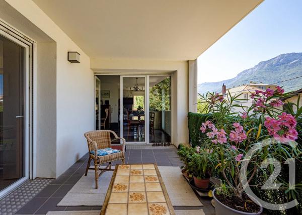 Appartement à vendre  5 pièces - 103,75 m 2   GRENOBLE  - 38