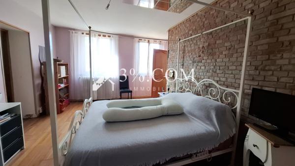 Maison 6 pièce(s) 3 chambre(s) 145 m²