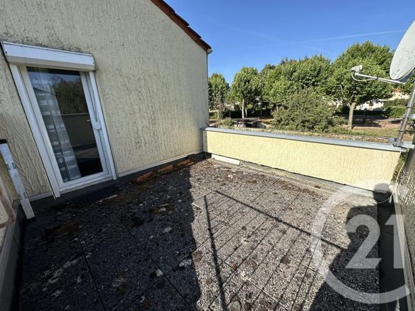 Maison à vendre  6 pièces - 94,50 m 2   MABLY  - 42