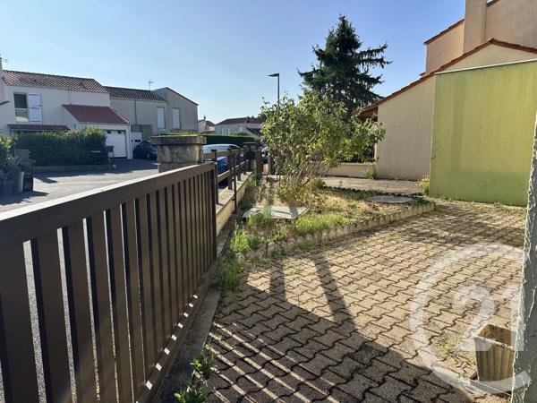 Maison à vendre  6 pièces - 94,50 m 2   MABLY  - 42