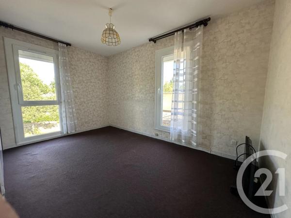 Maison à vendre  6 pièces - 94,50 m 2   MABLY  - 42