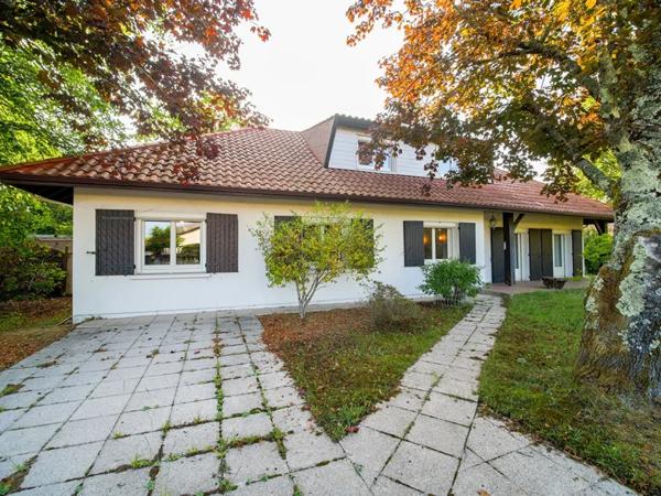maison 8 pièces 199m² à vendre à Parentis-en-Born
