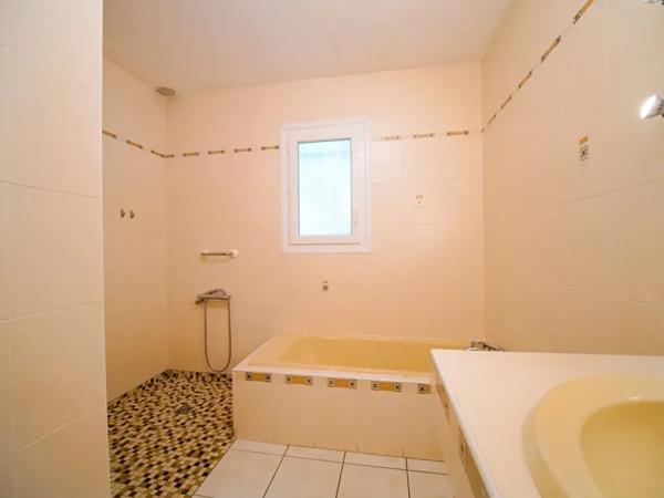 maison 8 pièces 199m² à vendre à Parentis-en-Born